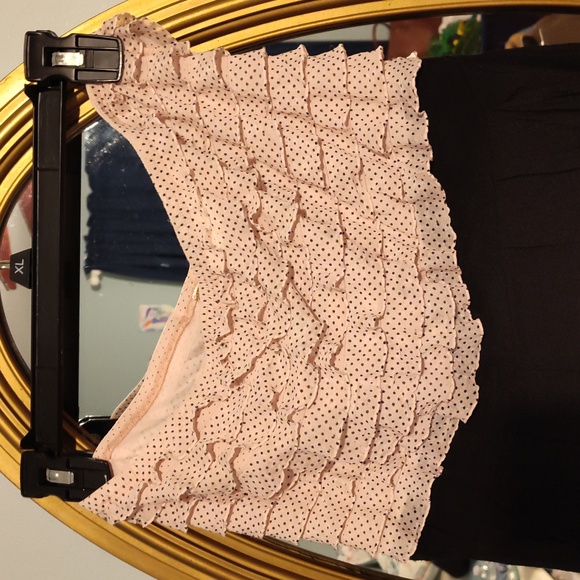 💲3 for $20💲 Pink & Black Polka Dot Tiered top Strapless mini dress - Picture 2 of 8